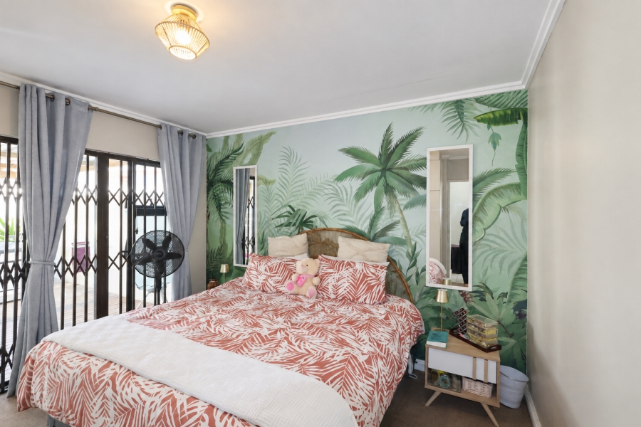 To Let 2 Bedroom Property for Rent in Waves Edge Western Cape